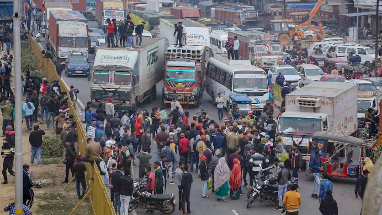 Truck Drivers Protests Disrupt Commuter Traffic as Truck and Bus Drivers Rally Against Stringent Hit-and-Run Law